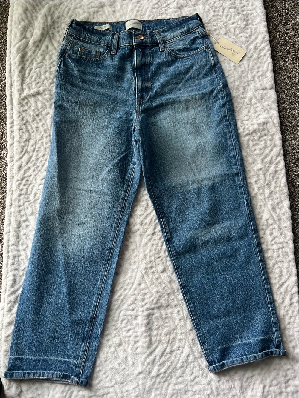 NWT Universal Thread Highest Rise Vintage Straight Leg Medium Wash Jeans|Size 8R - Picture 3 of 12